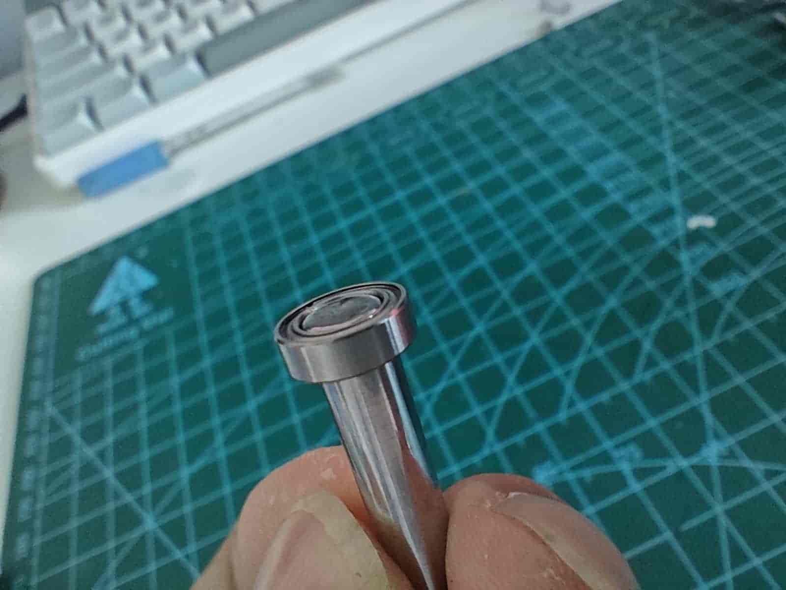 组装bmg主动轮-2-底部轴承安装到位